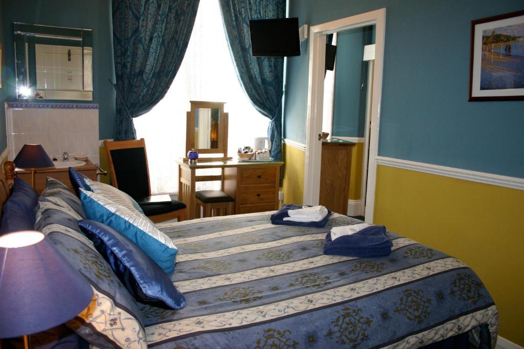 מלון טורקוואי Exton House חדר תמונה